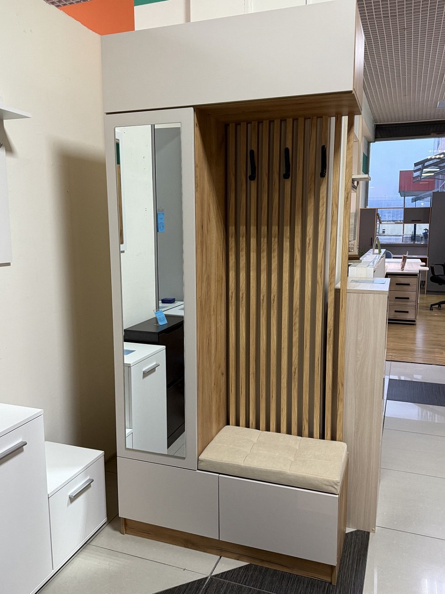 Прихожая Руэлла Центральная секция