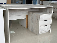 Флекс 116 (гостиная) Стол письменный с ящиками